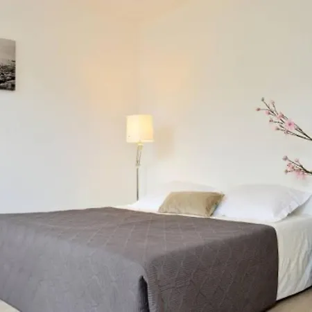 Fabulous 4 Bedroom Duplex By The City Centre Leidseplein! - Ref. Amsa404 Apartmán *